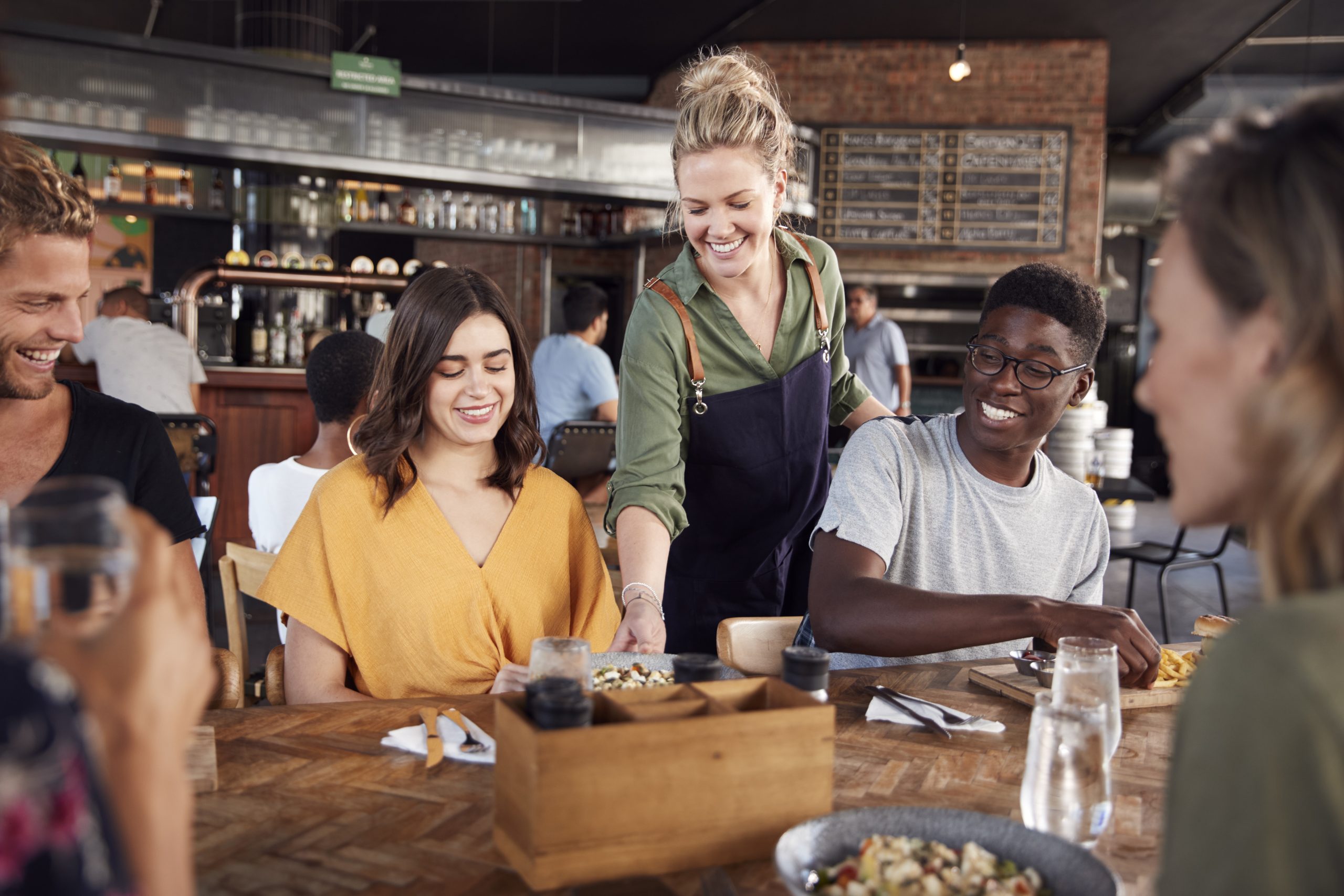 Marketing Digital para Restaurantes em Guarulhos: Como Lotar as Mesas